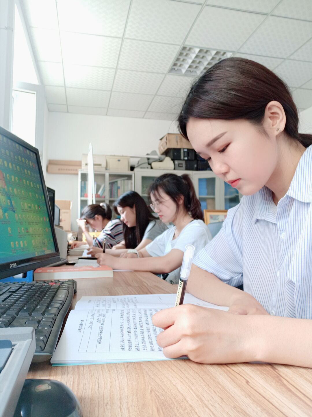1562038186362585.png 金迪.png